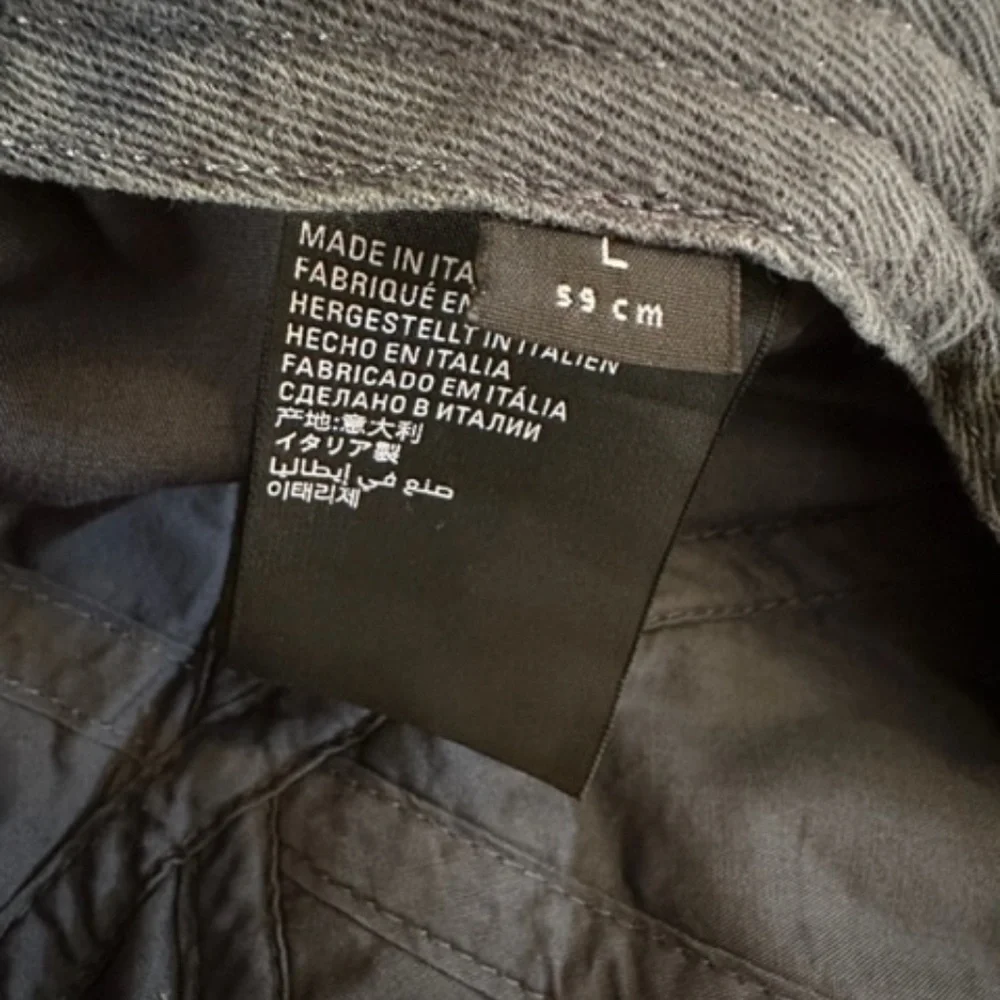 Balenciaga Black Logo Baseball Cap - Picture 5 of 6